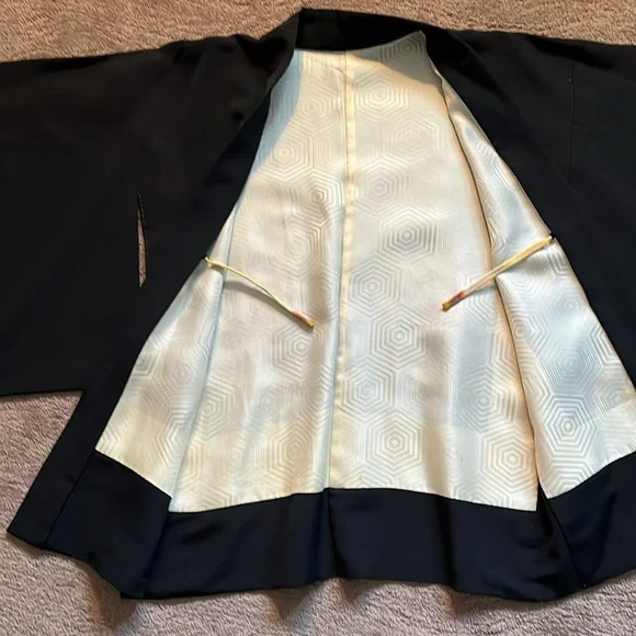 Custom-made Silk Kimono-style Jacket - Picture 3 of 8